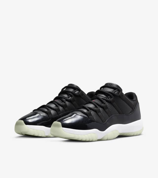AV2187-001 giày nike air jordan 11 low 72/10 chính hãng đến King Shoes