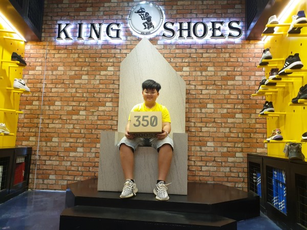 Top 10 shop giày thể thao sneaker nam uy tín nhất gần Tân An