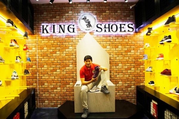 Địa chỉ shop bán giày chạy bộ chính hãng giá tốt nhất gần Quận 5 đến King Shoes