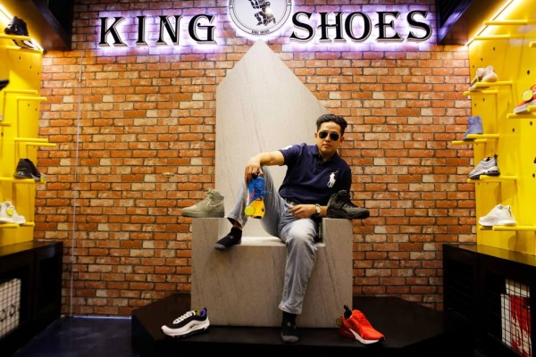 Địa chỉ shop bán giày chạy bộ chính hãng giá tốt nhất gần Quận 6 đến King Shoes