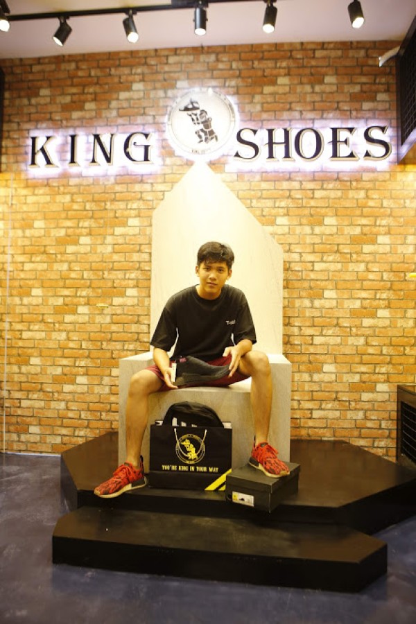 Địa chỉ shop bán giày chạy bộ chính hãng giá tốt nhất gần Quận 7 đến King Shoes