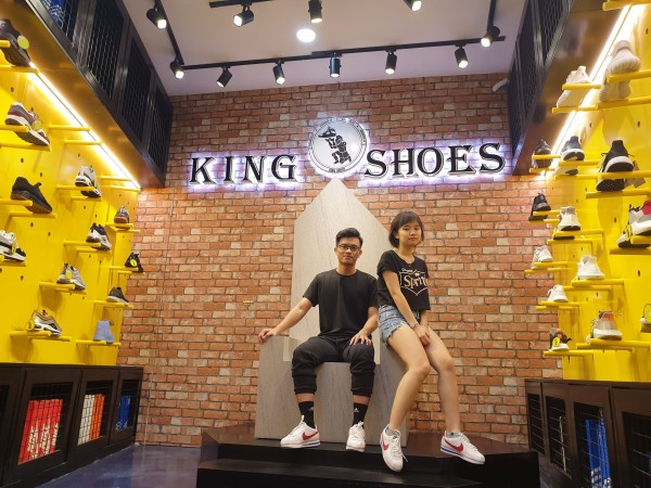 Top shop giày sneaker chính hãng gần quận Tân Bình đến King Shoes
