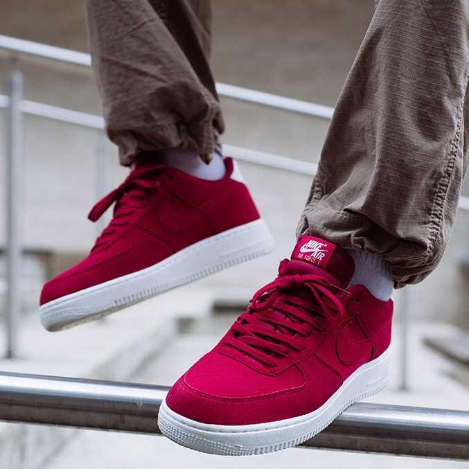 NIKE AIR FORCE 1'07 SUEDE Red Crush