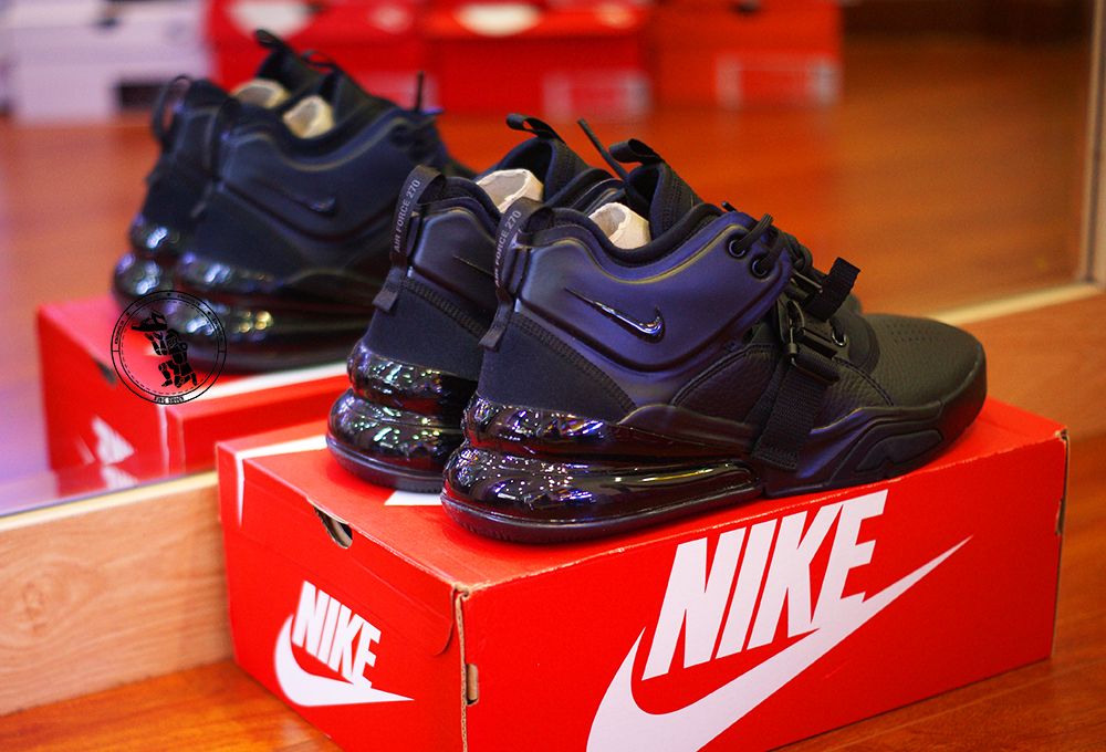 Nike air force top 270 triple black obsidian