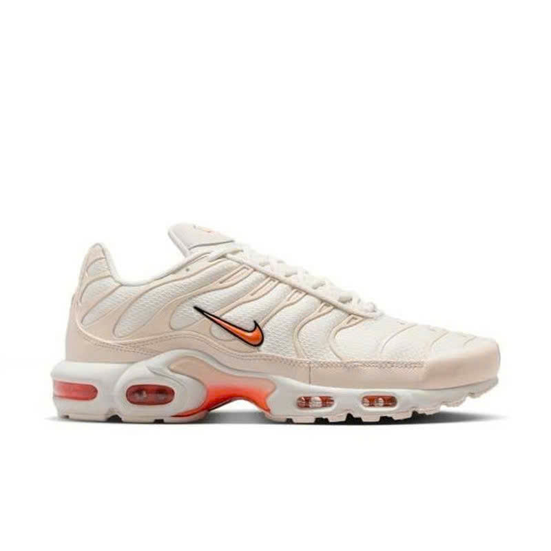 NIKE AIR MAX PLUS