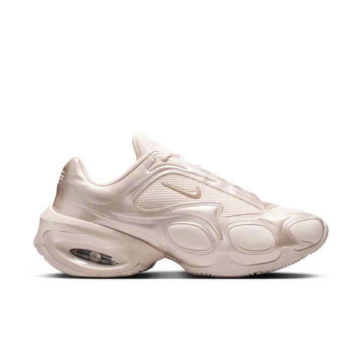 NIKE AIR MAX MUSE