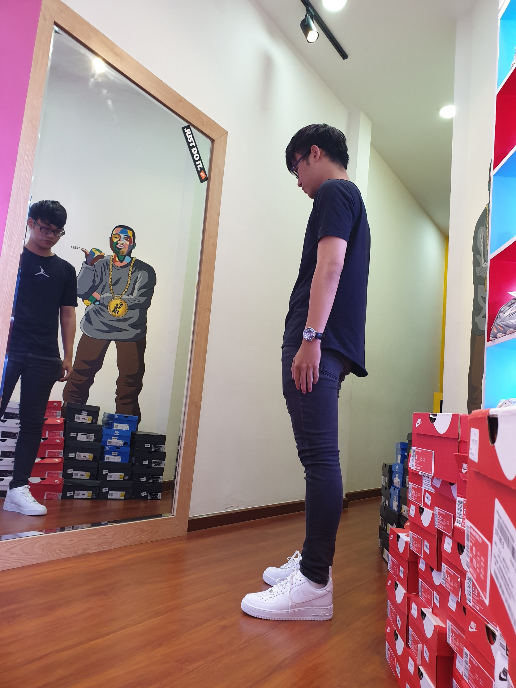 vinh-long-mua-giay-nike-adidas-2025-chinh-hang-o-dau-den-king-shoes