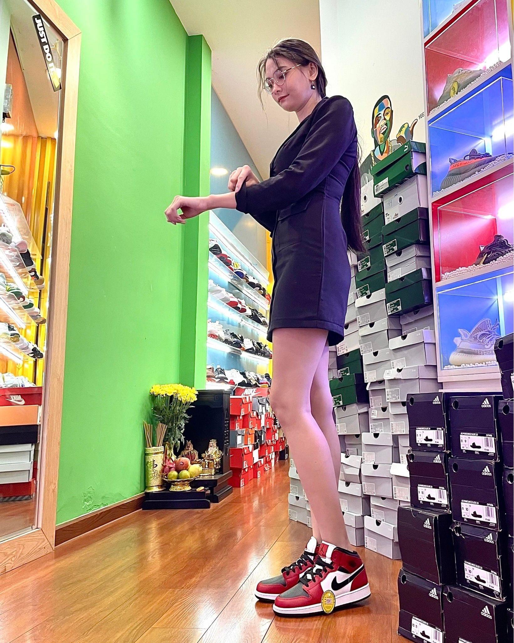 shop-giay-adidas-hang-hieu-quan-3-chinh-hang-2025