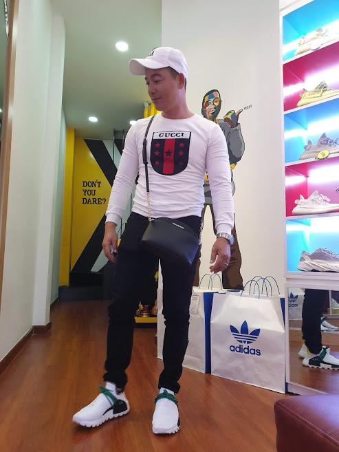 top-11-cua-hang-giay-sneaker-chinh-hang-go-vap-uy-tin