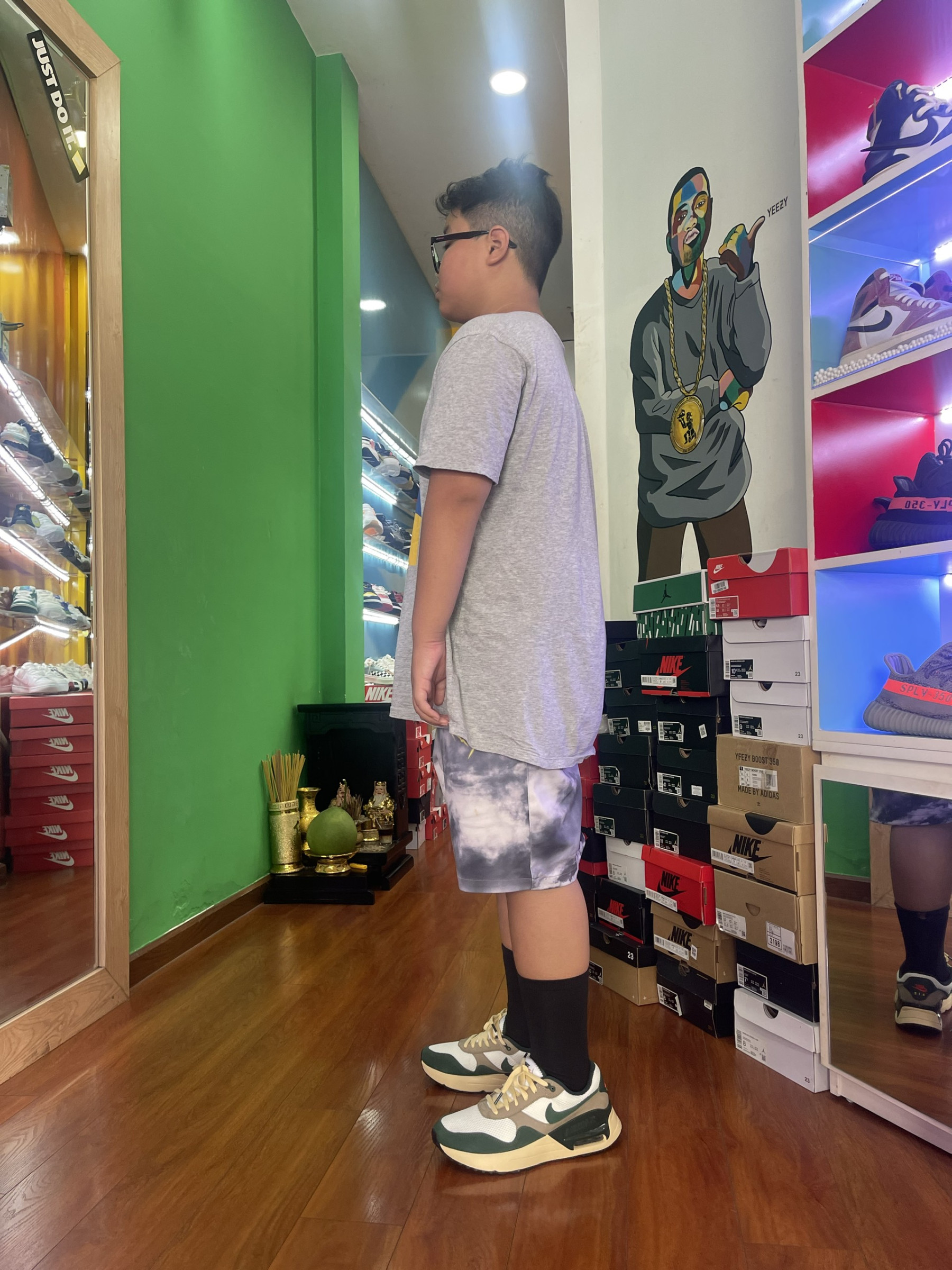 Thuận An shop giày chạy bộ adidas/ nike chính hãng ở đâu? đến KING SHOES