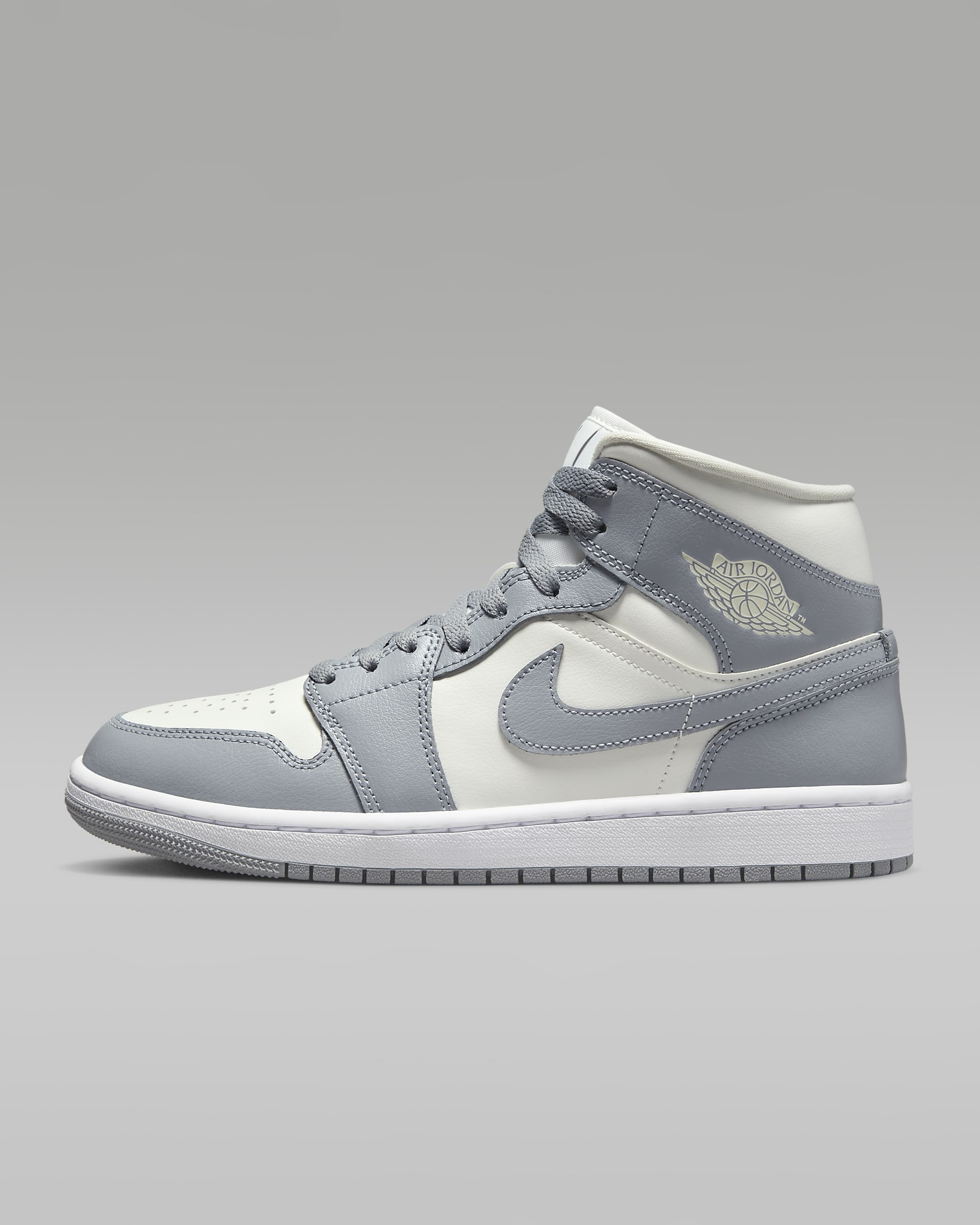 Giày Air Jordan 1 Mid BQ6472-115 đến King Shoes Store