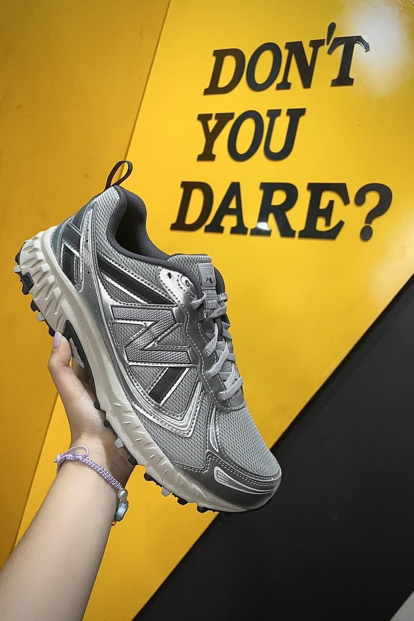 quan-phu-nhuan-mua-giay-di-choi-chay-bo-sneaker-chinh-hang-gia-tot-o-dau