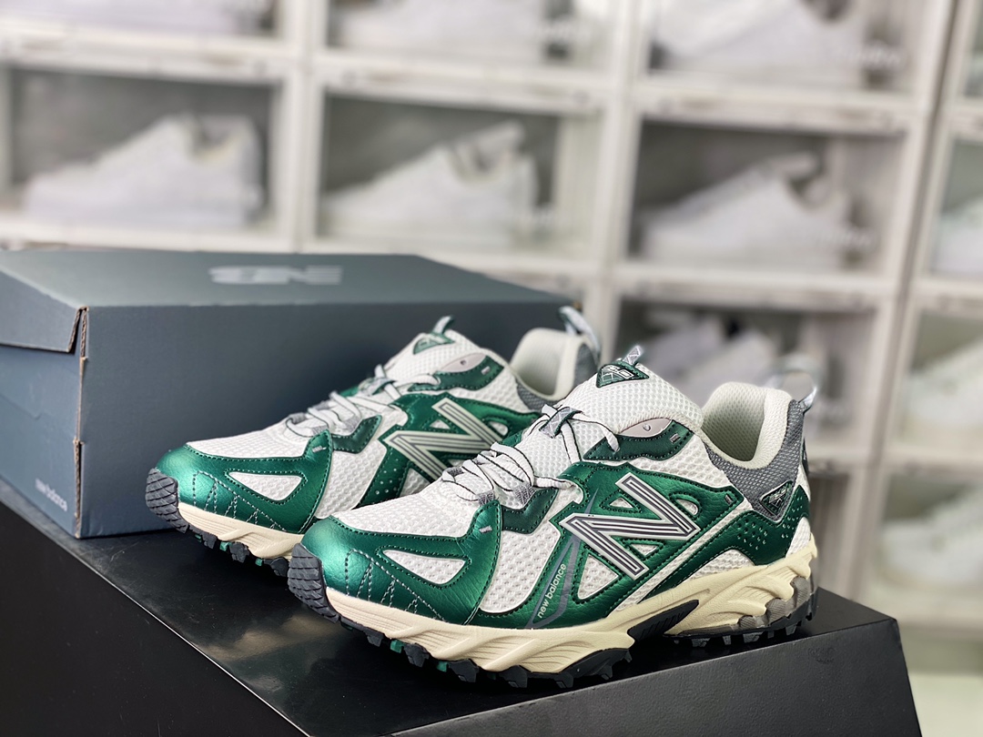 giay-sneaker-nam-gia-tot-nhat-thang-11-2024-den-king-shoes