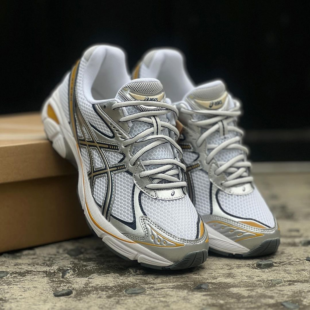 quan-phu-nhuan-mua-giay-sneaker-hang-hieu-chinh-hang-uy-tin-o-dau