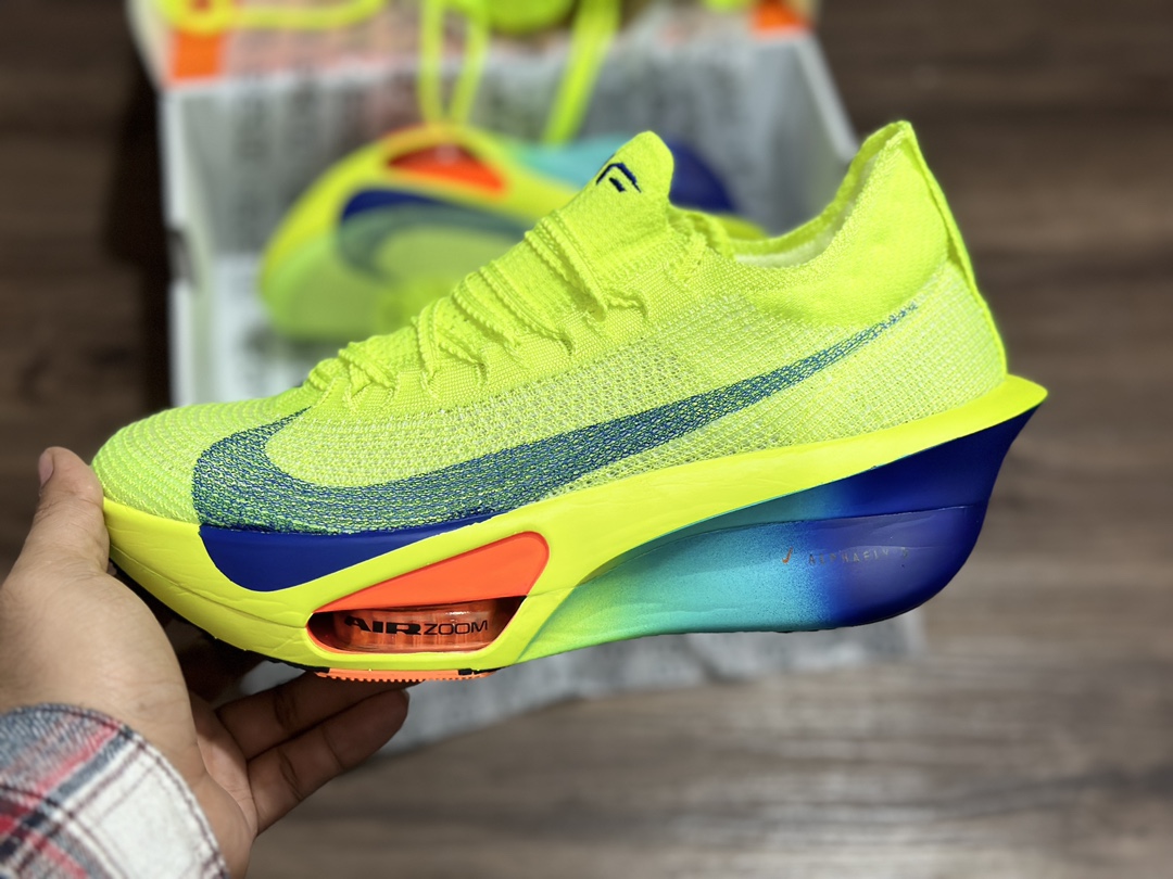 top-3-cua-hang-giay-sneaker-hang-hieu-chinh-hang-uy-tin-quan-8