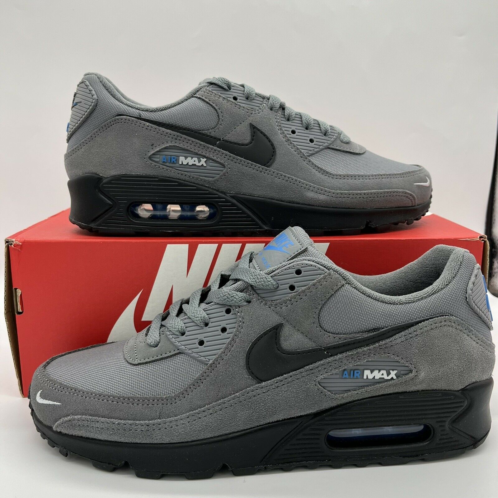 top-3-cua-hang-giay-sneaker-hang-hieu-chinh-hang-uy-tin-quan-binh-thanh