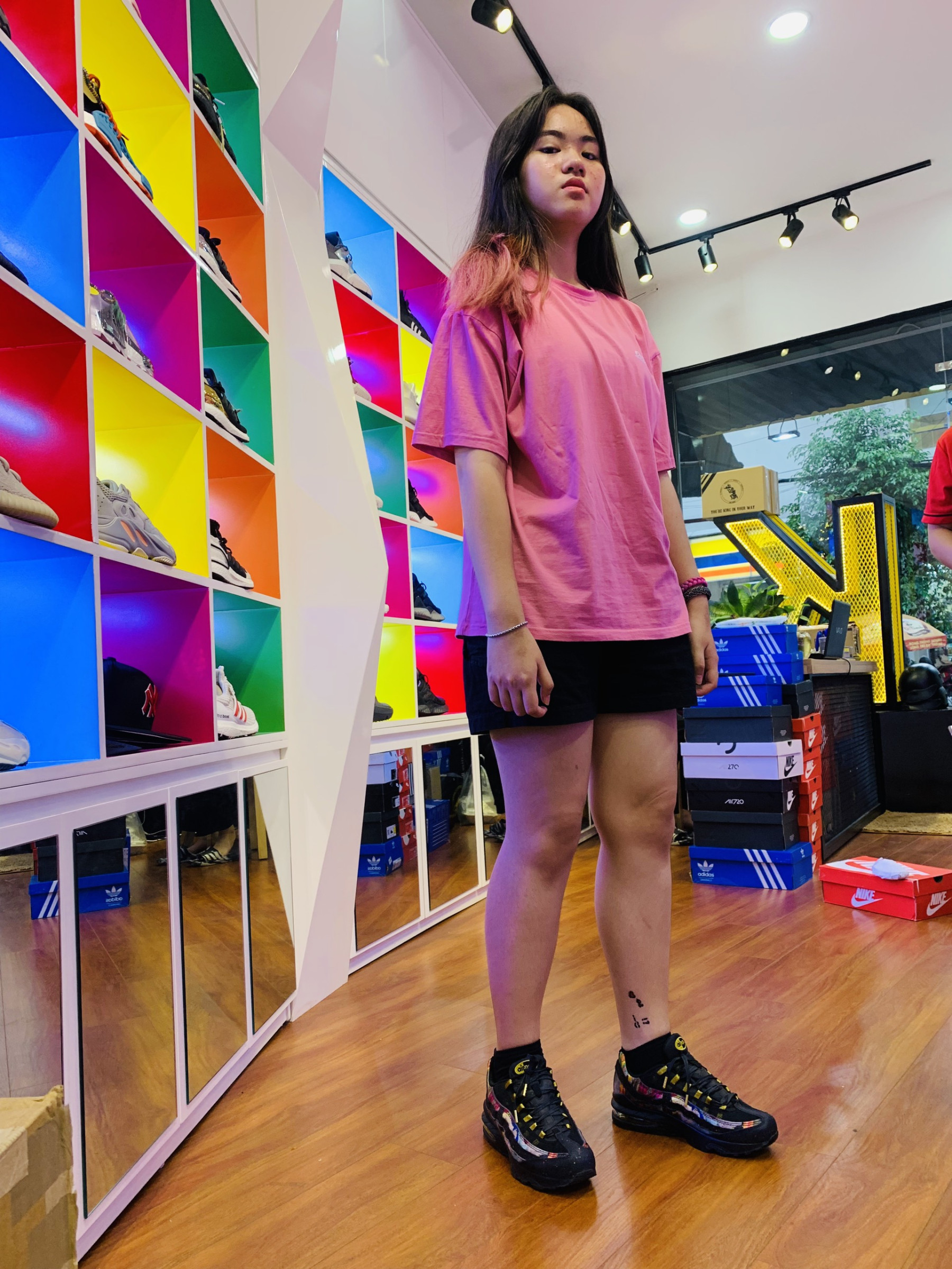 top-3-cua-hang-ban-giay-nike-hang-hieu-chinh-hang-uy-tin-binh-tan