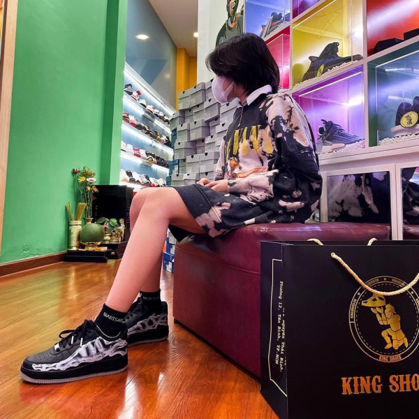 shop sneaker chính hãng gần đây đến King Shoes